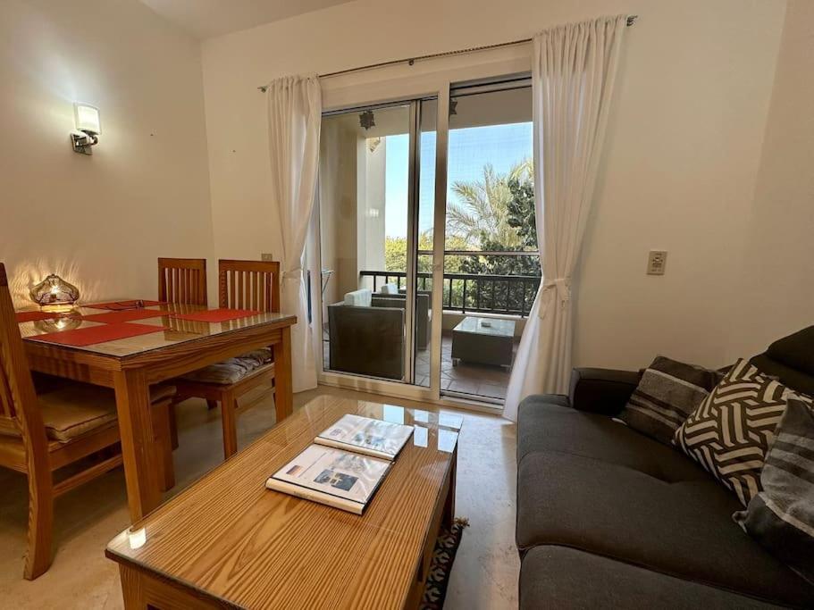 2 Bedroom Condo, With Pool, And Beach & Lagoon Access Hurghada Bagian luar foto