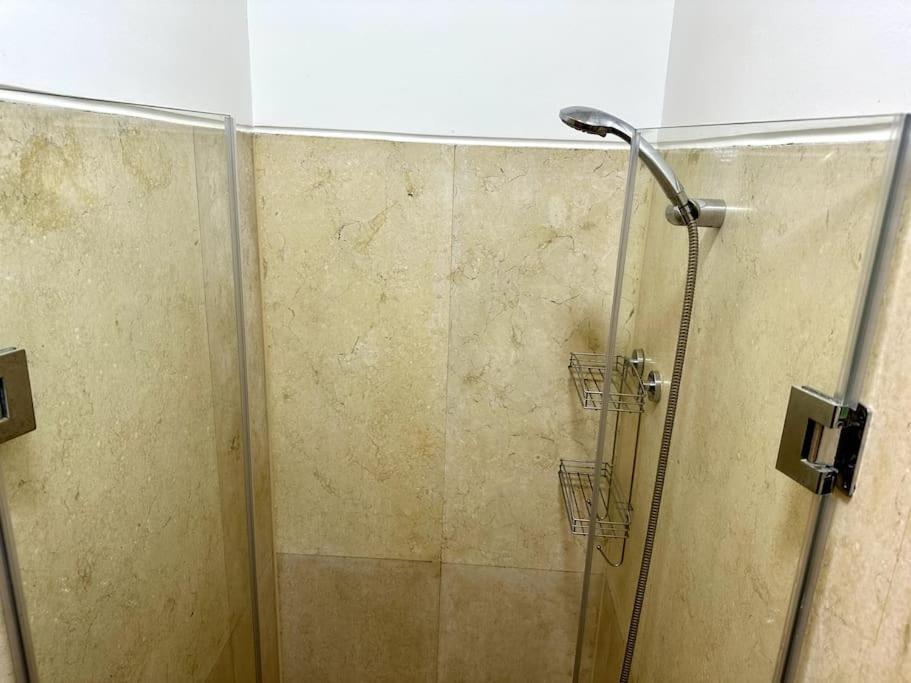 2 Bedroom Condo, With Pool, And Beach & Lagoon Access Hurghada Bagian luar foto